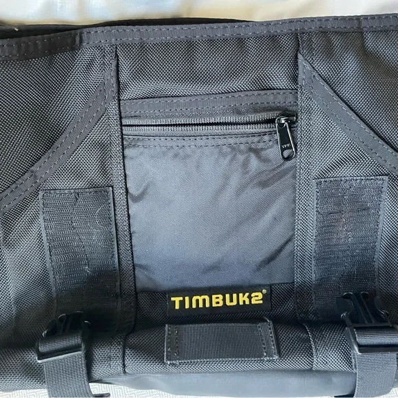 TIMBUK2 LARGE LAPTOP BAG 18x12 note: missing shoulder strap . - Picture 2 of 8